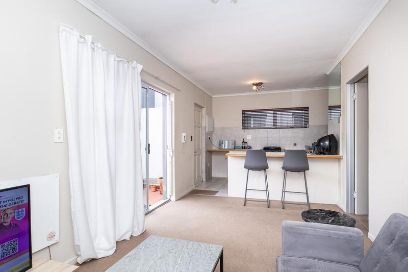 1 Bedroom Property for Sale in Claremont Western Cape